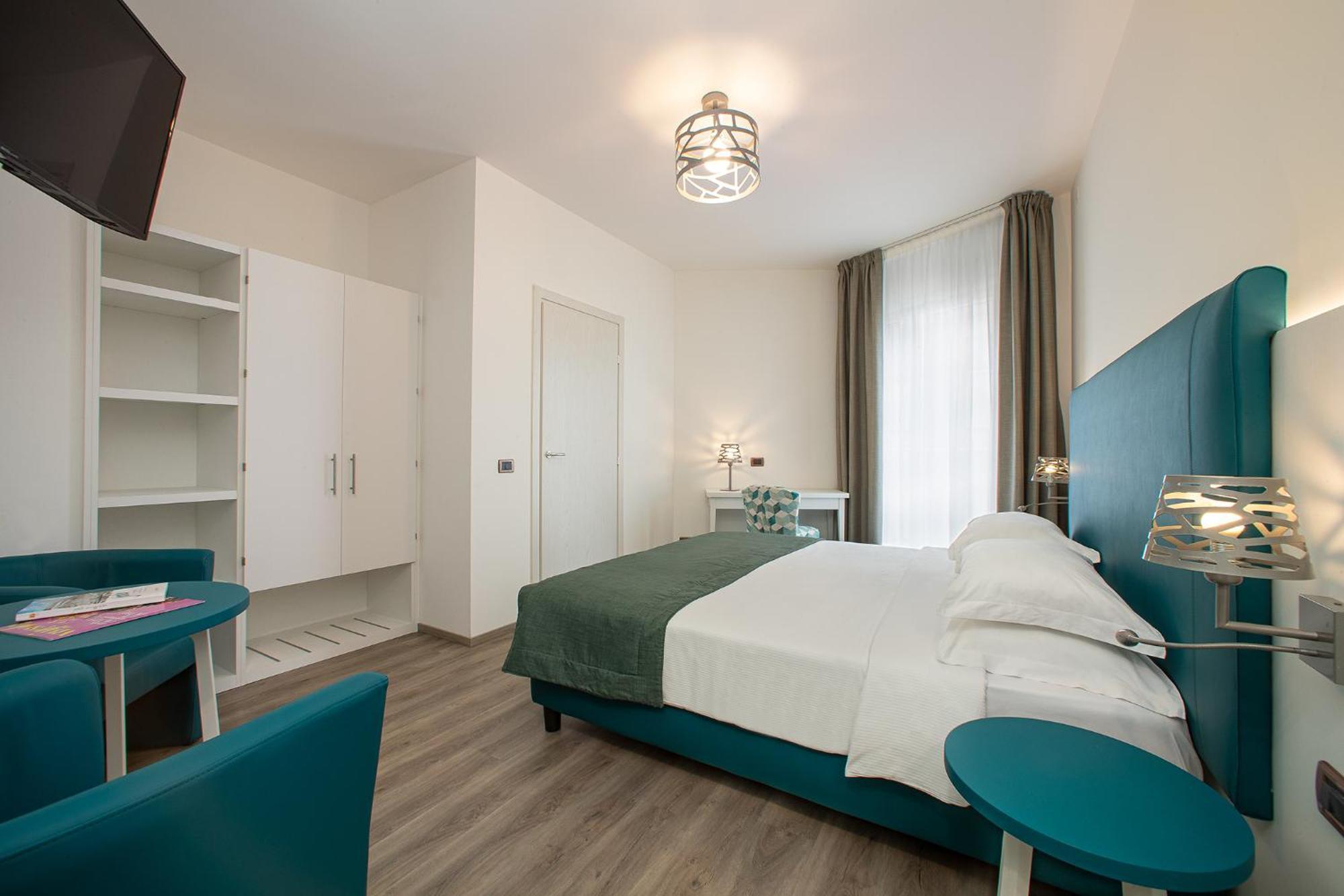 Regent's 4*